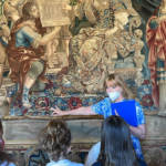 Palazzo Colonna tour guide is showing kids the art